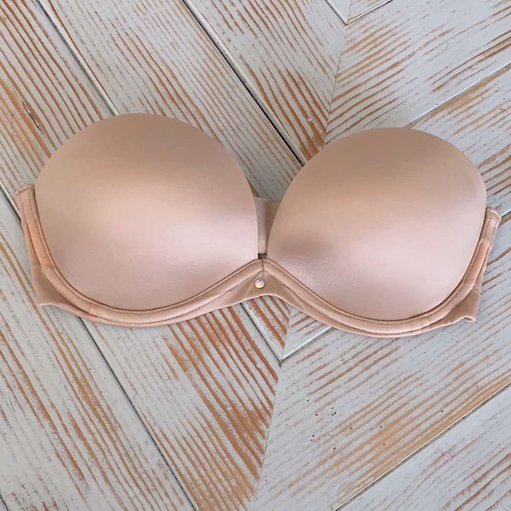 Victoria’s Secret Very Sexy Strapless push up bra